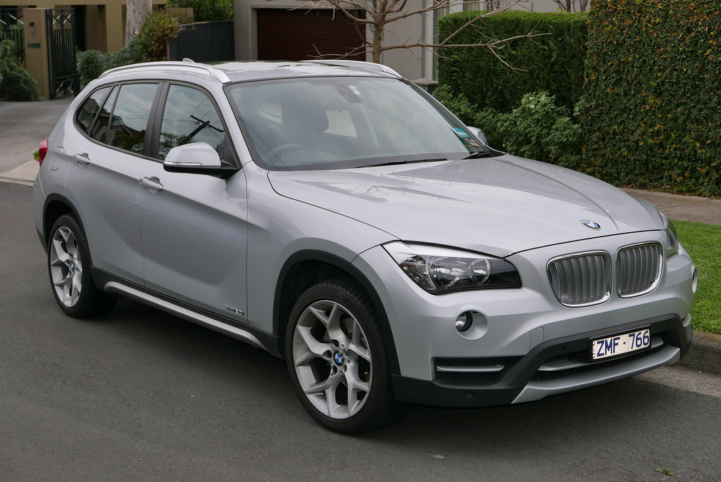 Bmw x1 e84 — блок предохранители и реле