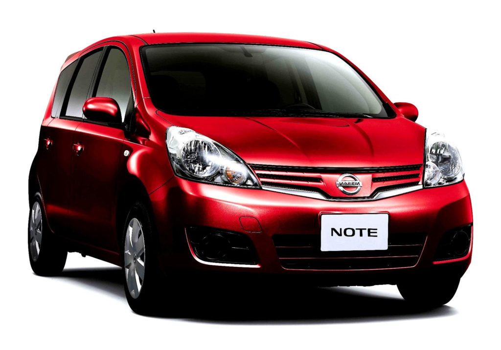 Nissan Note Е11 E12 — предохранители и реле