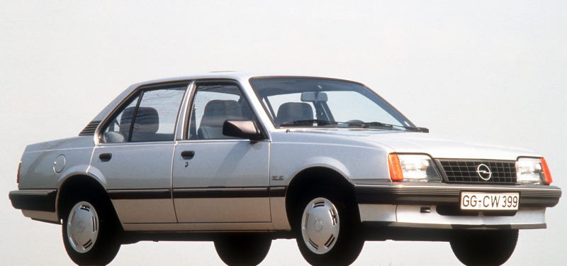 Opel Ascona предохранители и реле